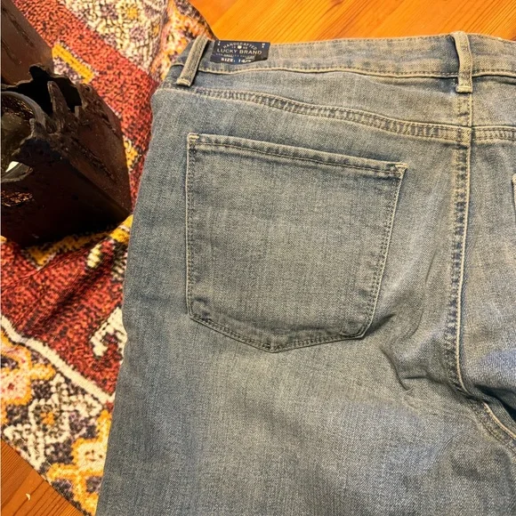 Lucky Brand Light Blue Boyfriend Jeans - Picture 6 of 6